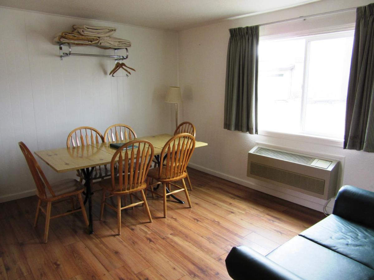  | Yellowstone Country Inn