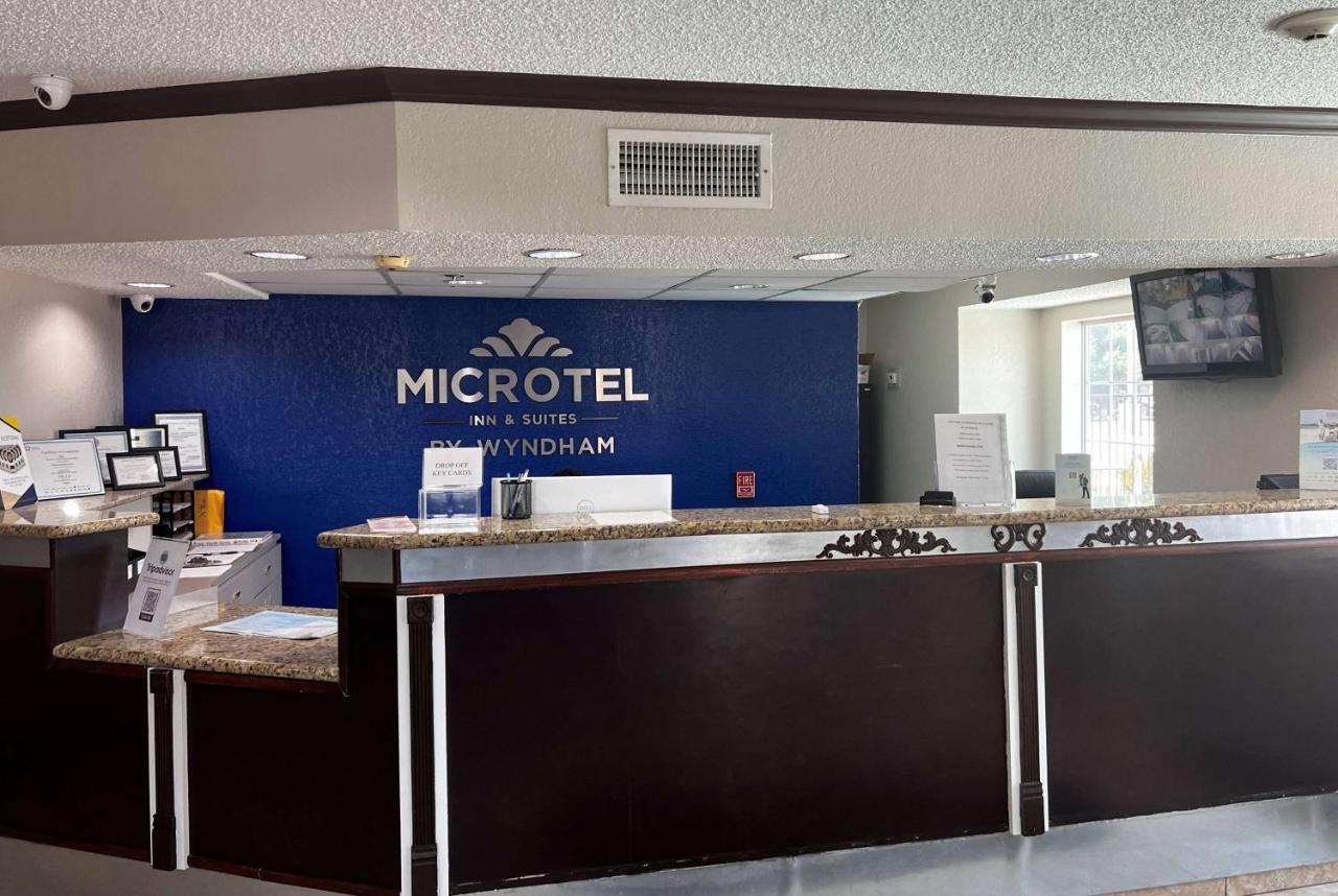 | Microtel Inn & Suites by Wyndham Houston/Webster/Nasa/Clearlake