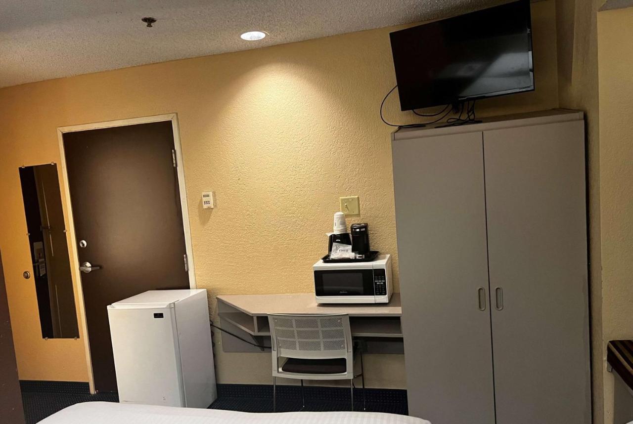 | Microtel Inn & Suites by Wyndham Houston/Webster/Nasa/Clearlake