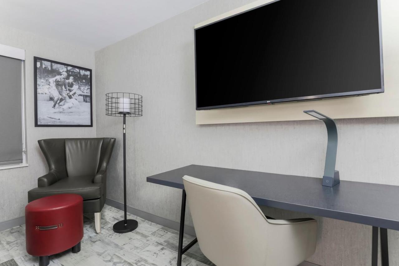 Traditional Guest room with 2 Queen Bed at Four Points by Sheraton Amarillo Central