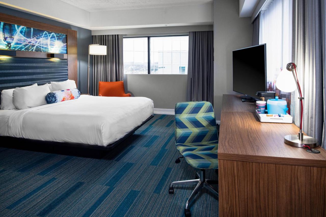 Traditional King, Guest room, 1 King at Aloft by Marriott Nashville West End