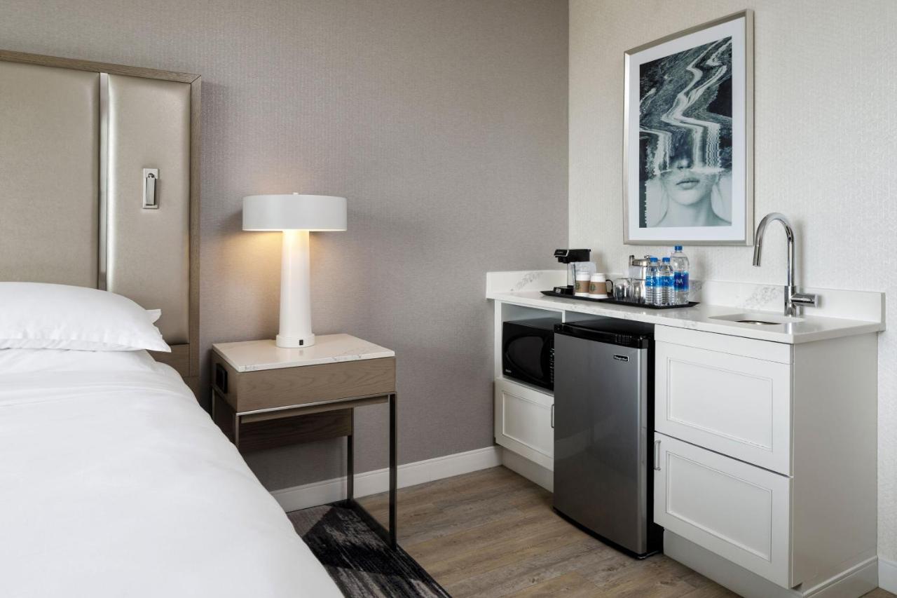 | Sheraton Duluth Hotel