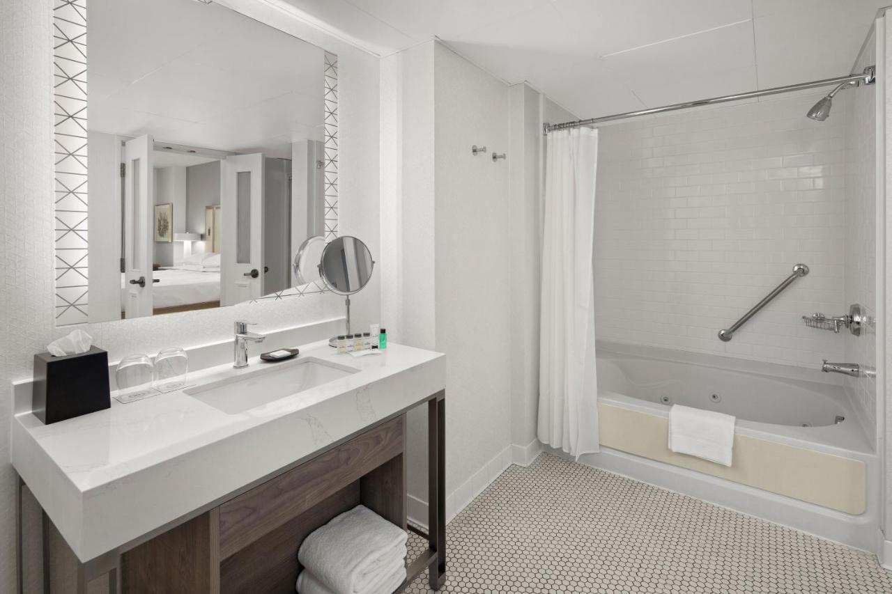 | Sheraton Duluth Hotel