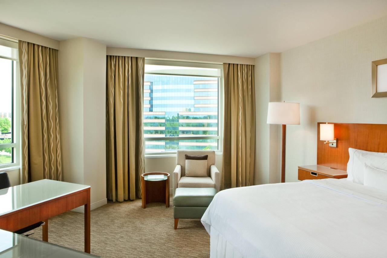 Suite, 1 King, Sofa bed, Lake view at The Westin Washington Dulles Airport