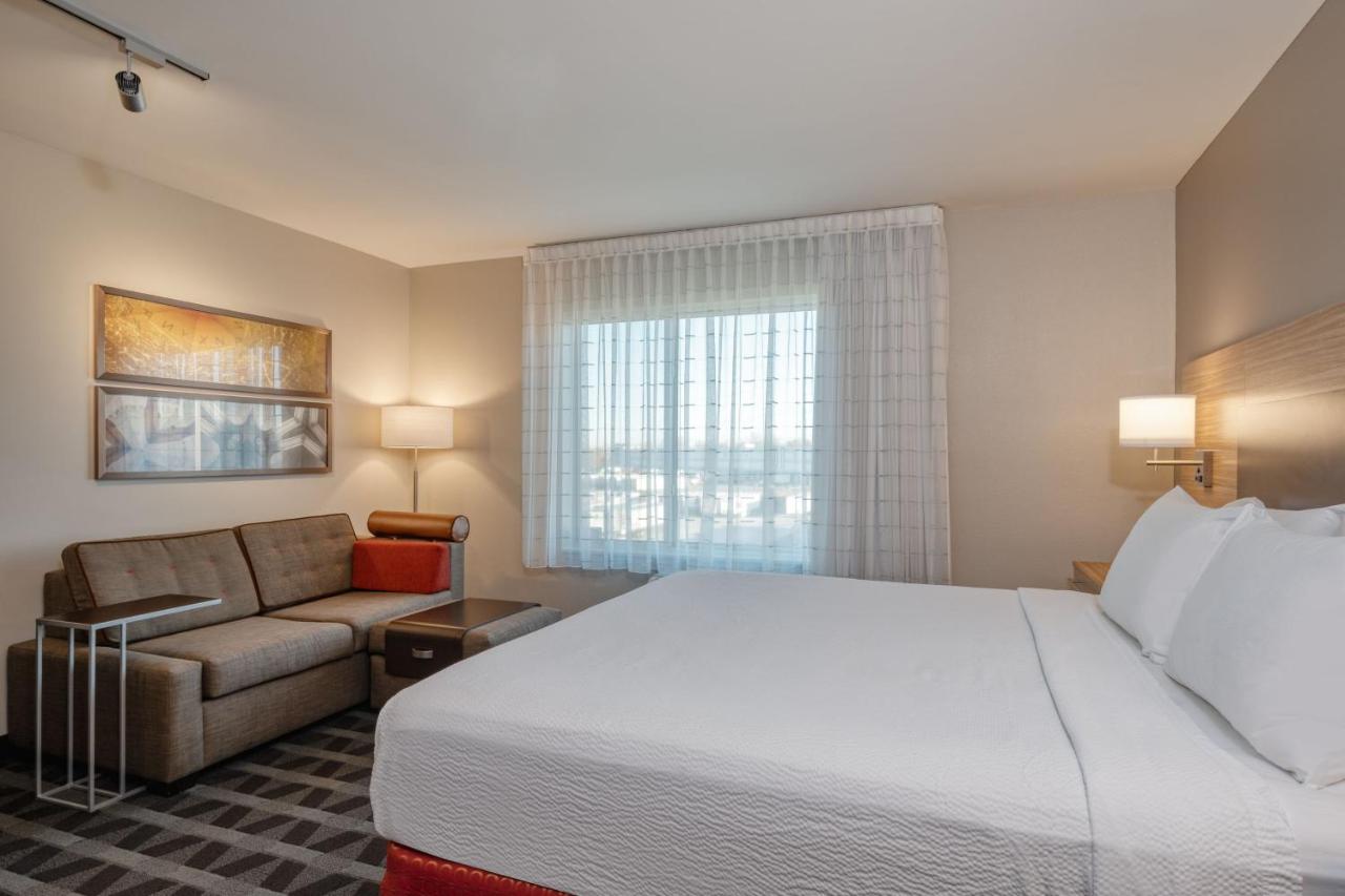 King Studio with Sofa Bed at TownePlace Suites by Marriott Indianapolis Airport