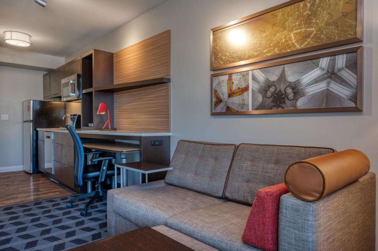 King Studio with Sofa Bed at TownePlace Suites by Marriott Indianapolis Airport