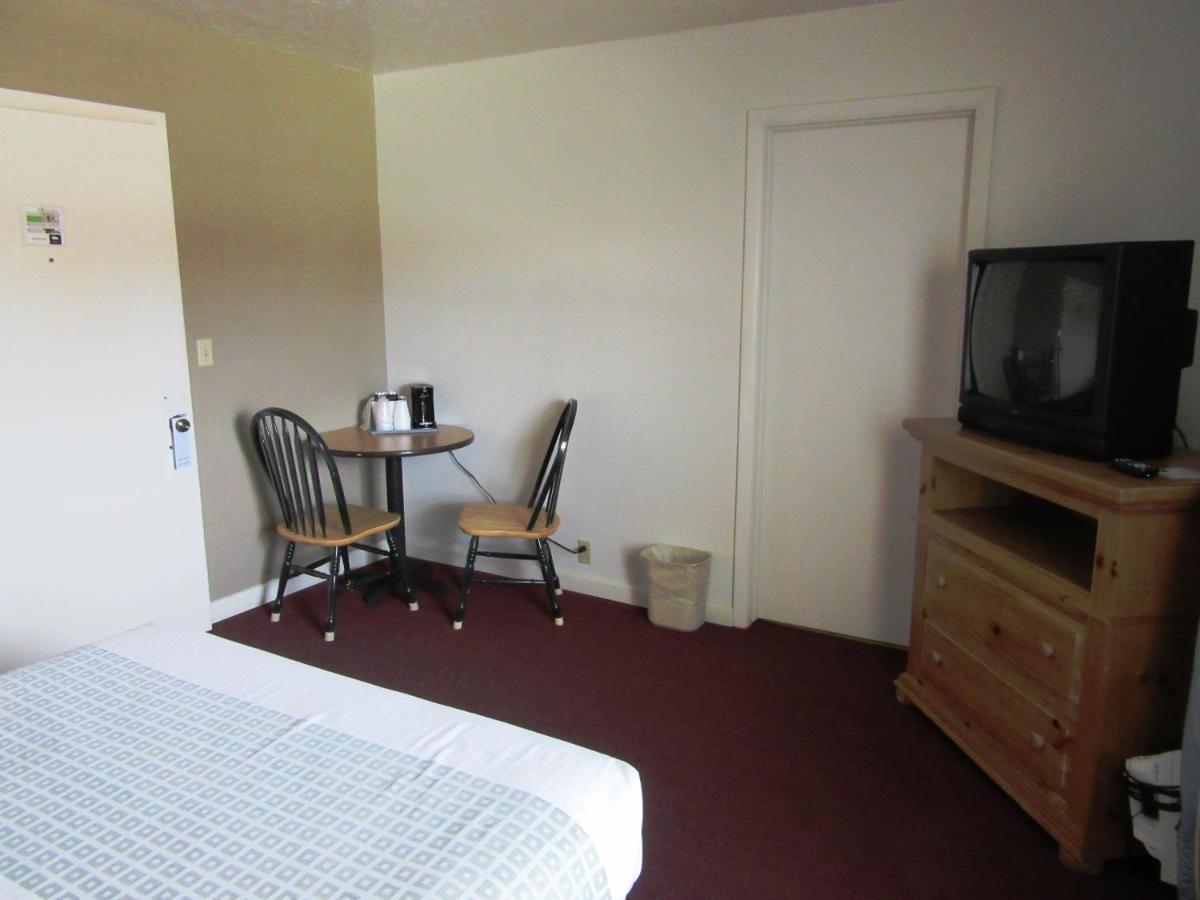  | White Buffalo Hotel