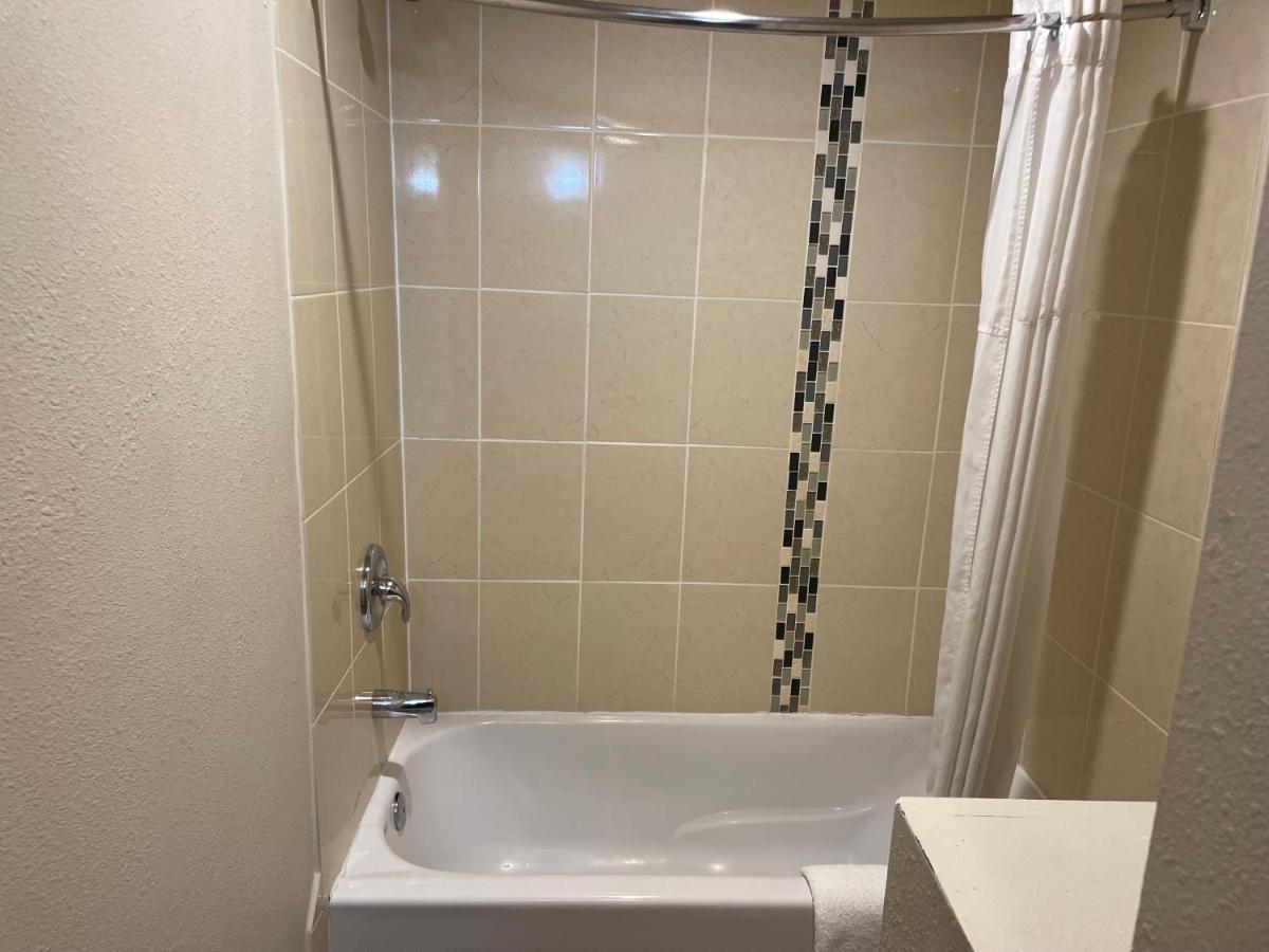 | Skyway Inn - Seatac