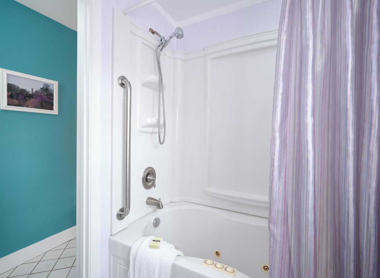| Keystone Inn Bed and Breakfast