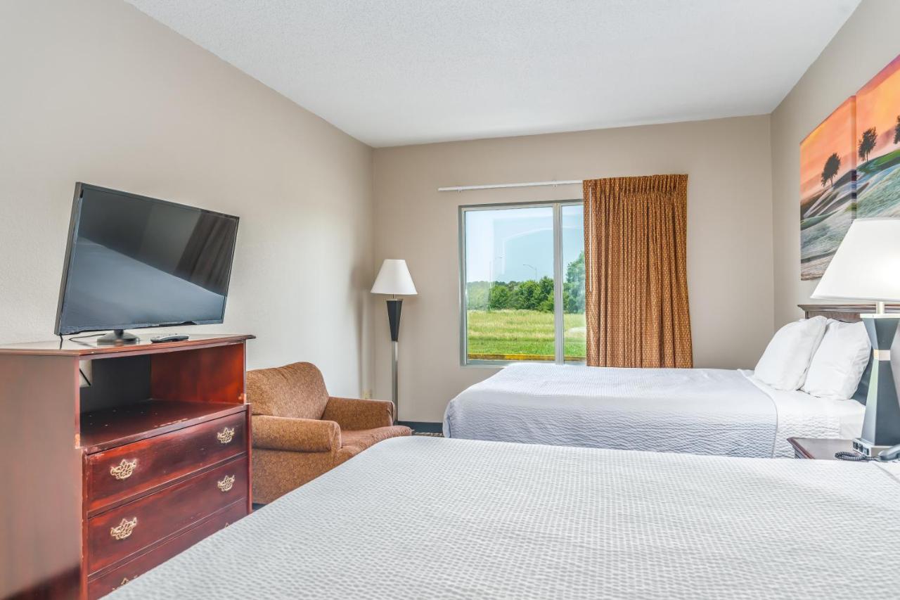 Queen Room with Two Queen Beds - Non-Smoking at Days Inn by Wyndham Coliseum Montgomery AL