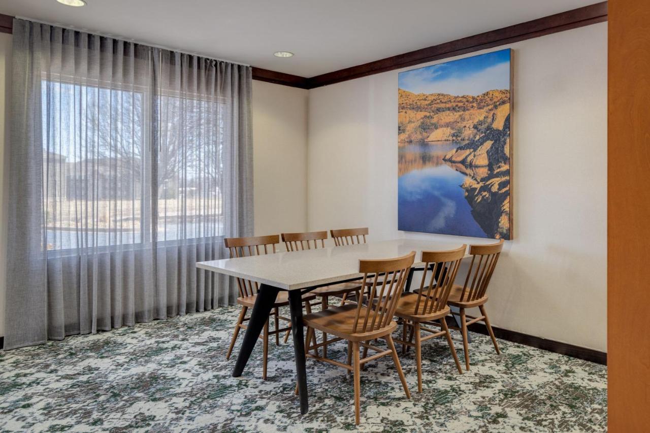 | Fairfield Inn & Suites by Marriott Lawton