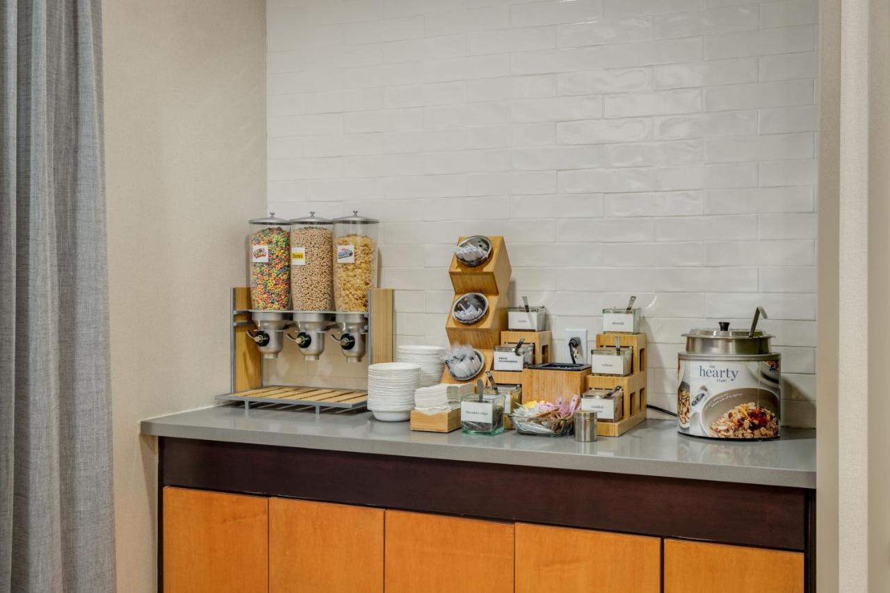 | Fairfield Inn & Suites by Marriott Lawton