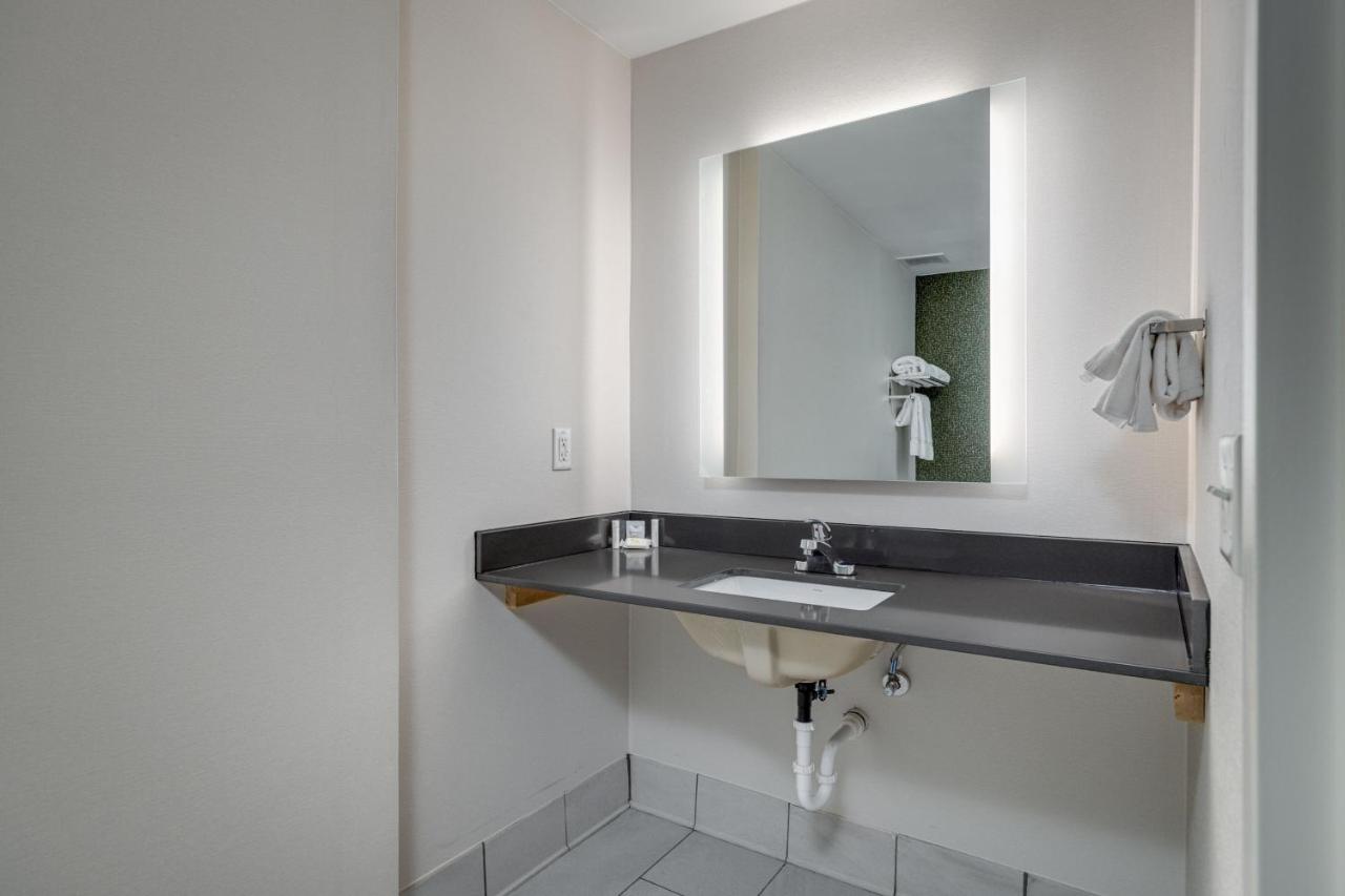 | Fairfield Inn & Suites by Marriott Lawton