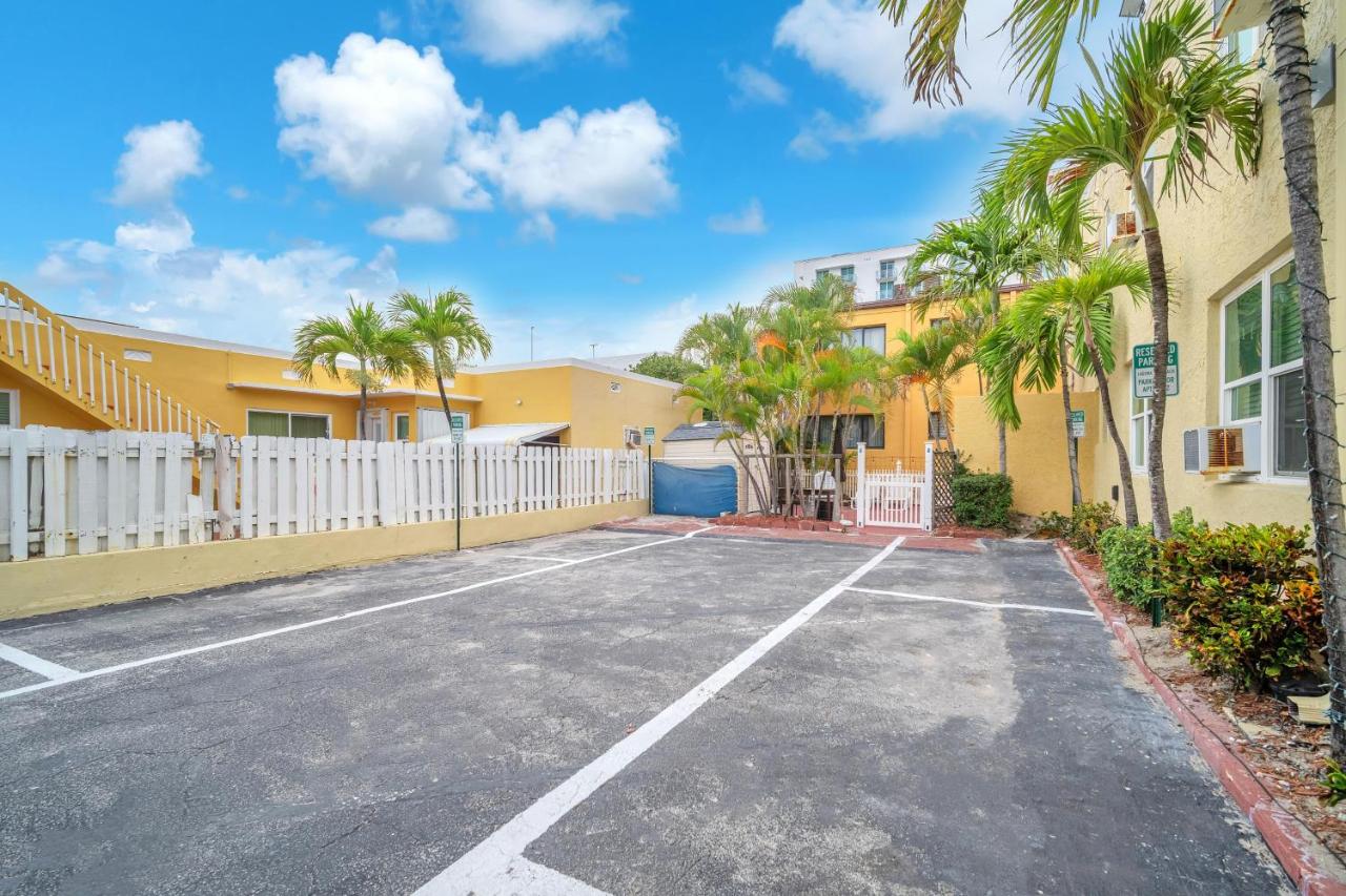 One-Bedroom Apartment at Laguna Blu Beach