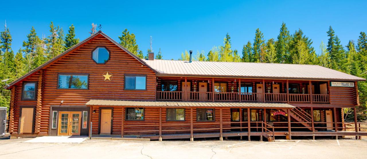 | Duck Creek Village Inn