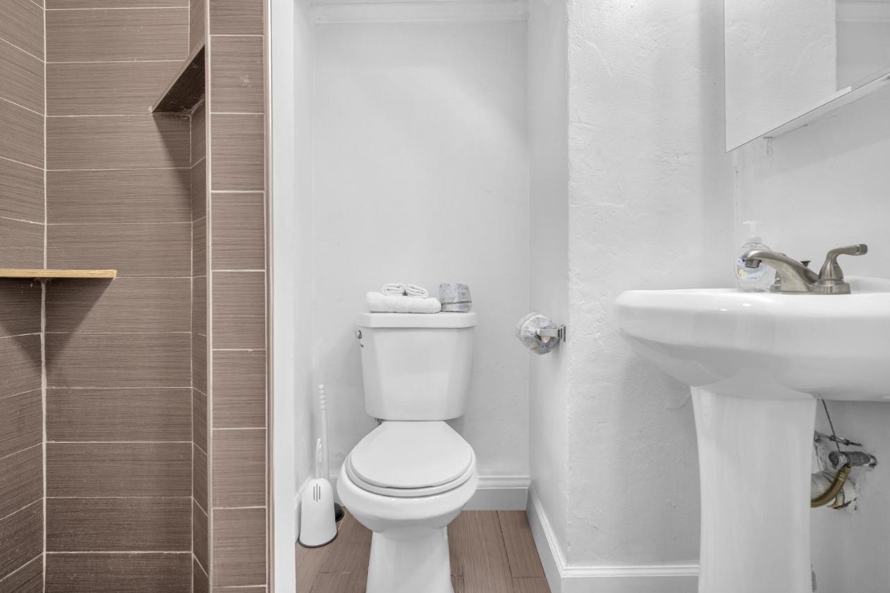 Deluxe Double Room with Shower at Laguna Blu Beach