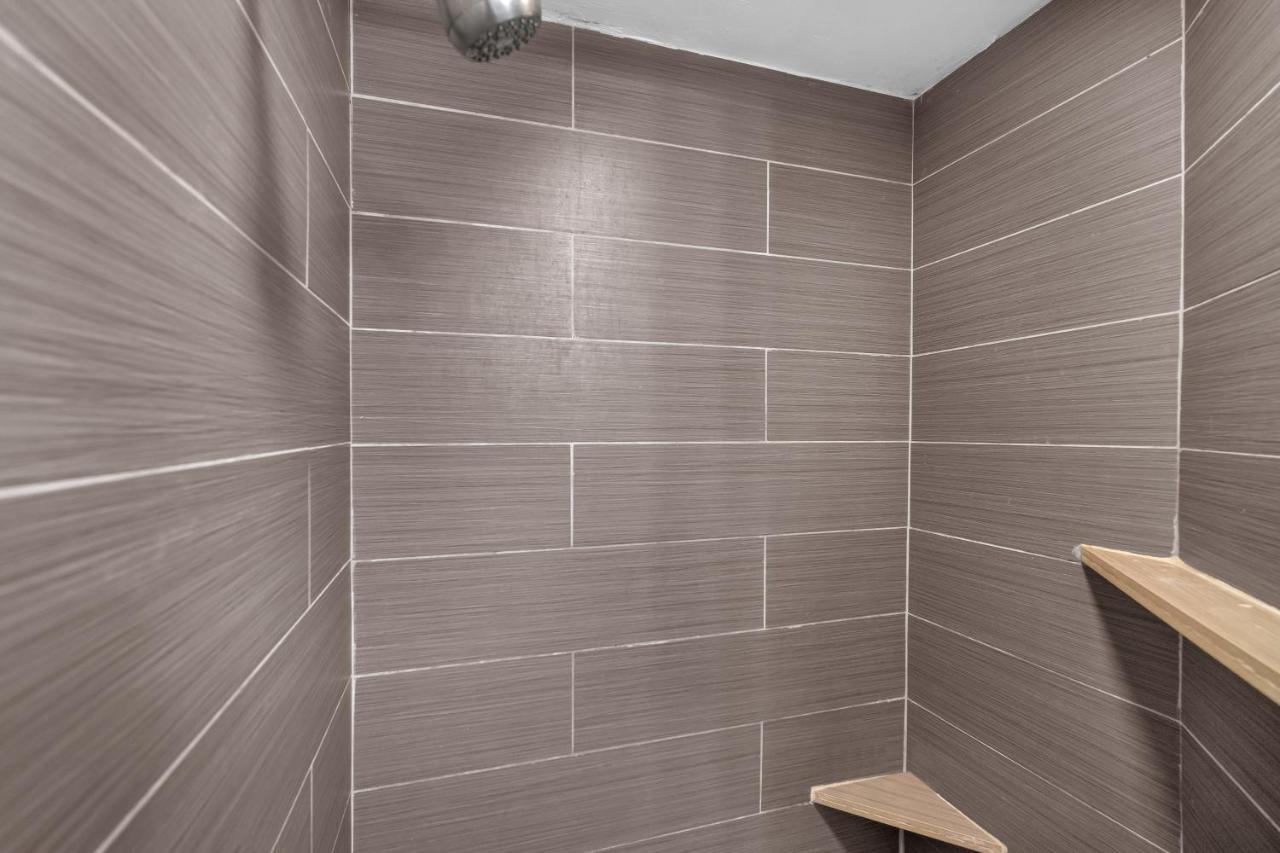 Deluxe Double Room with Shower at Laguna Blu Beach