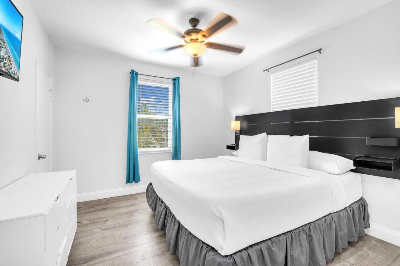 Deluxe Quadruple Room at Laguna Blu Beach