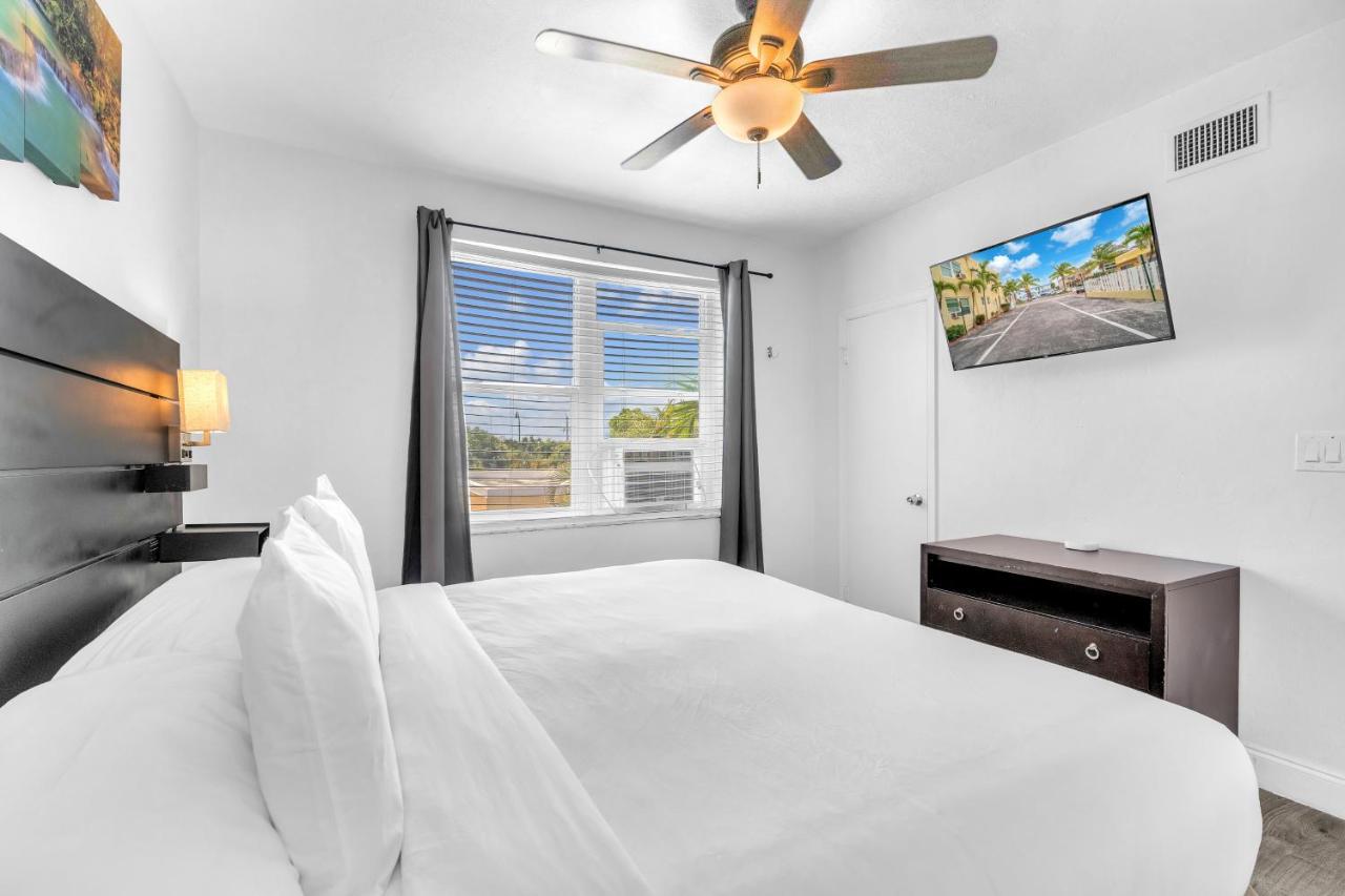Deluxe Quadruple Room at Laguna Blu Beach