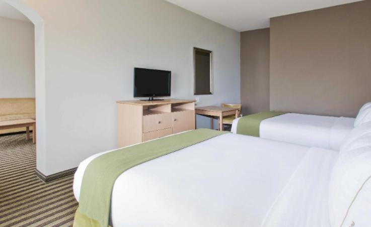 Executive Queen Suite with Two Queen Beds - Non Smoking at Holiday Inn Express Hotel & Suites Alvarado by IHG