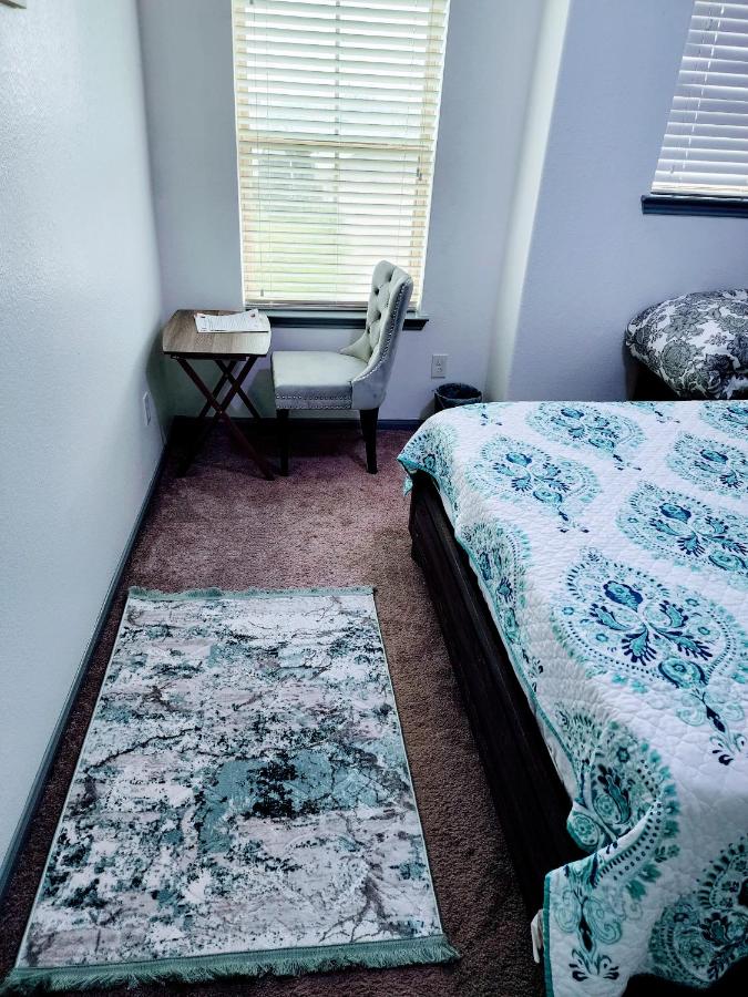  | Classy and Calm Tithonia -bedroom with private bathroom