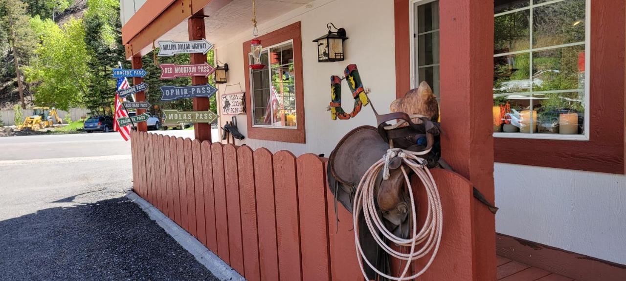 | Hot Springs Inn