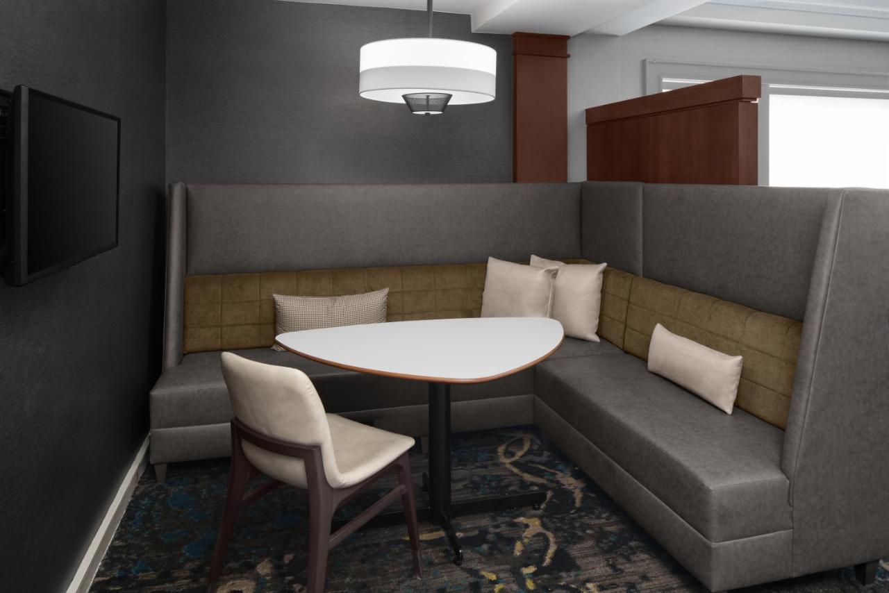| Residence Inn Long Island Holtsville
