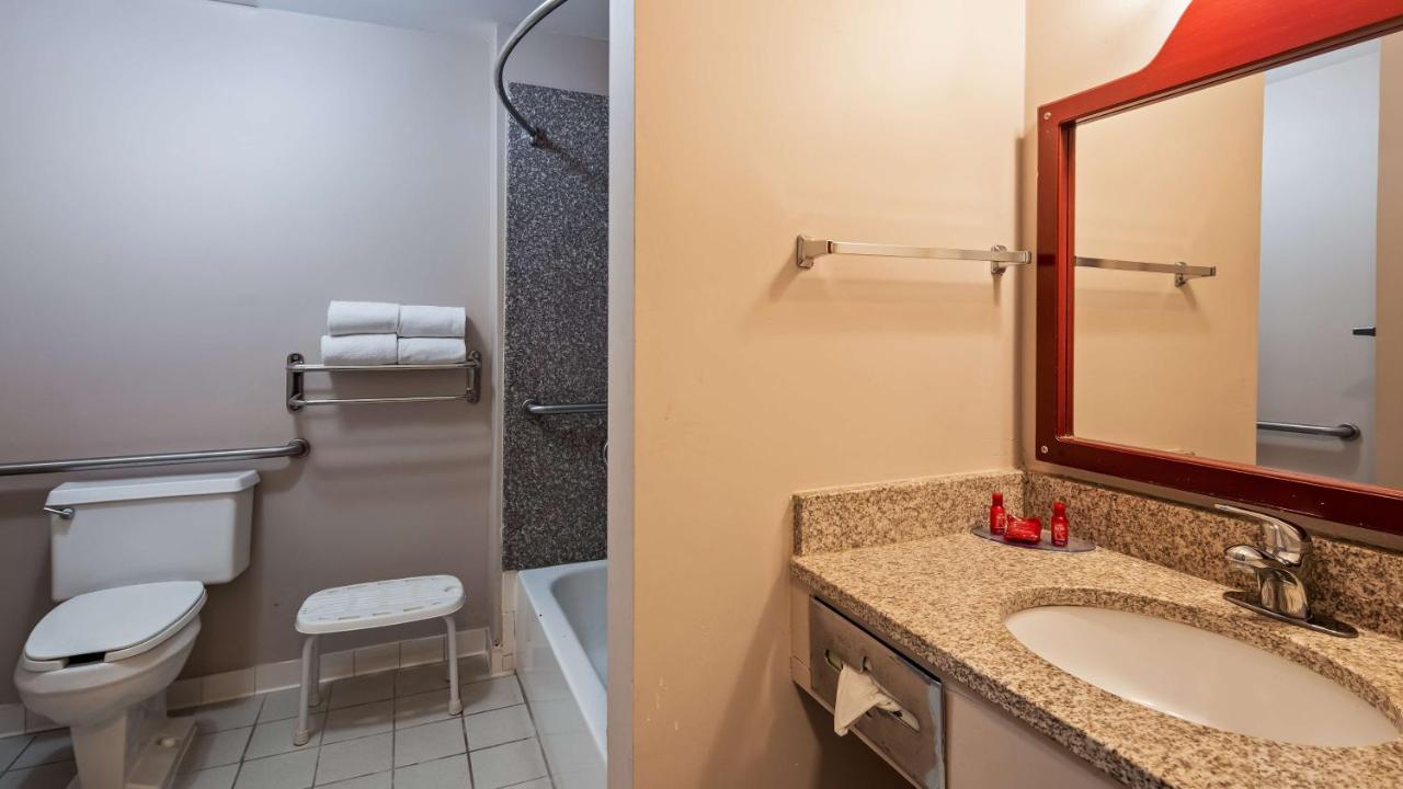 King Room - Disability Access at SureStay Plus Hotel by Best Western Auburn