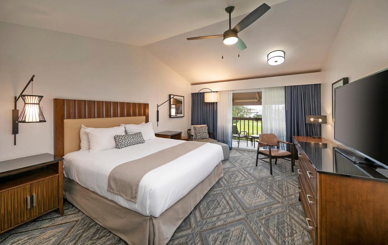 Traditional King Room at Half Moon Bay Lodge