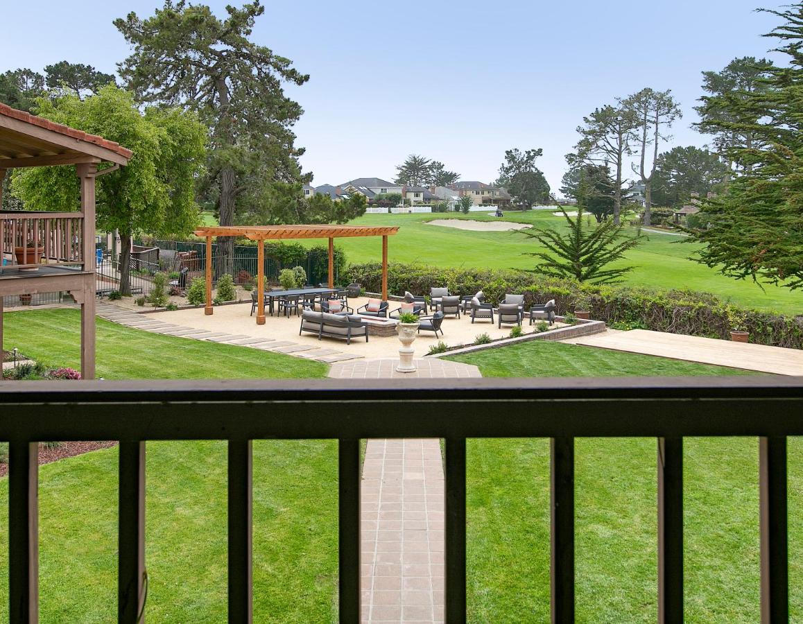 Deluxe King Room at Half Moon Bay Lodge