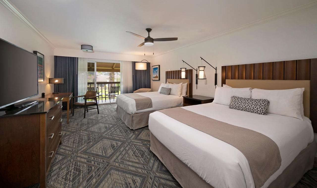 Traditional Queen Room at Half Moon Bay Lodge
