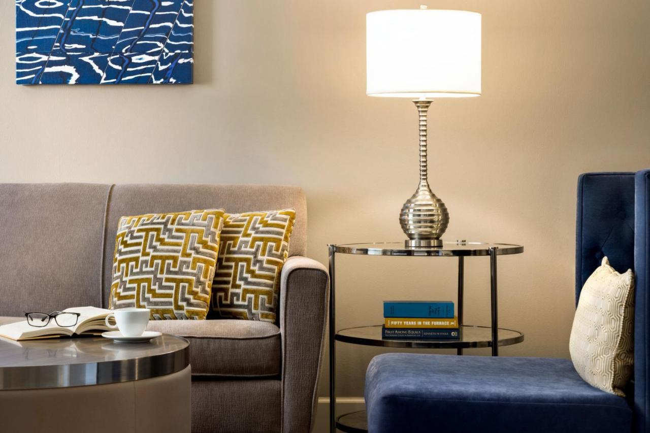 | Magnolia Hotel St. Louis, a Tribute Portfolio Hotel