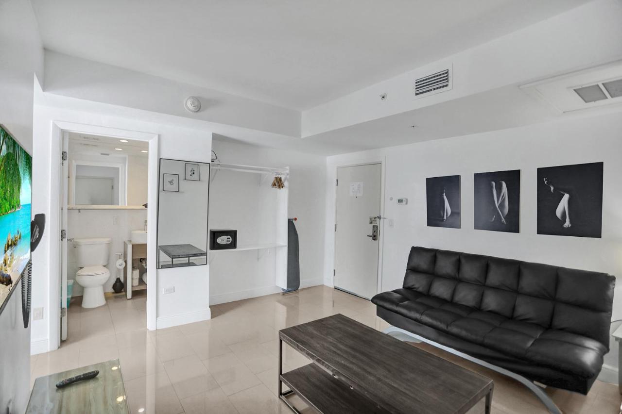 Superior One-Bedroom Suite with Kitchen at Hotel Belleza