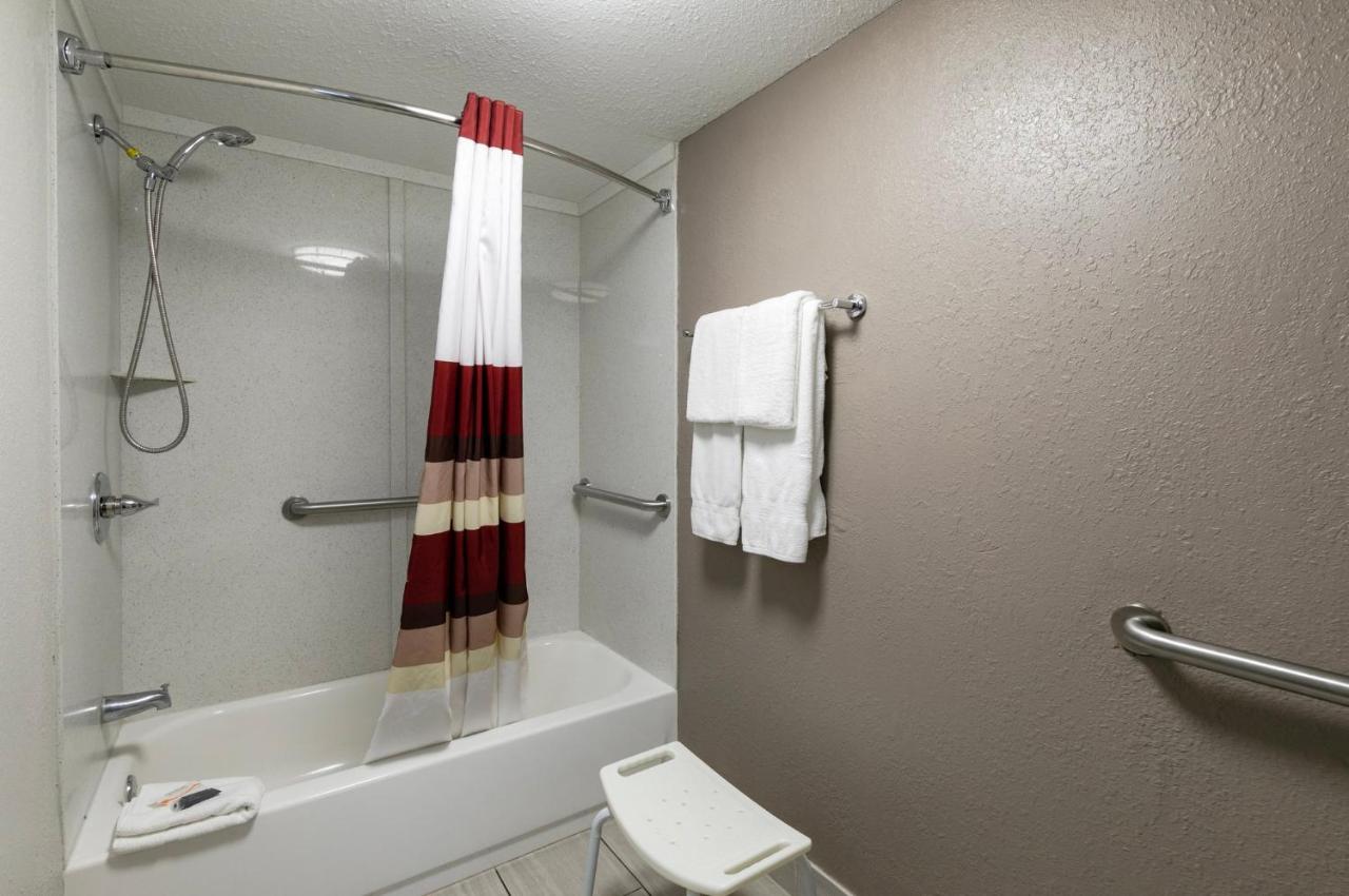 Deluxe King Room with Sleeper Sofa Disability Access Smoke Free at Red Roof Inn PLUS+ & Suites Knoxville West-Cedar Bluff