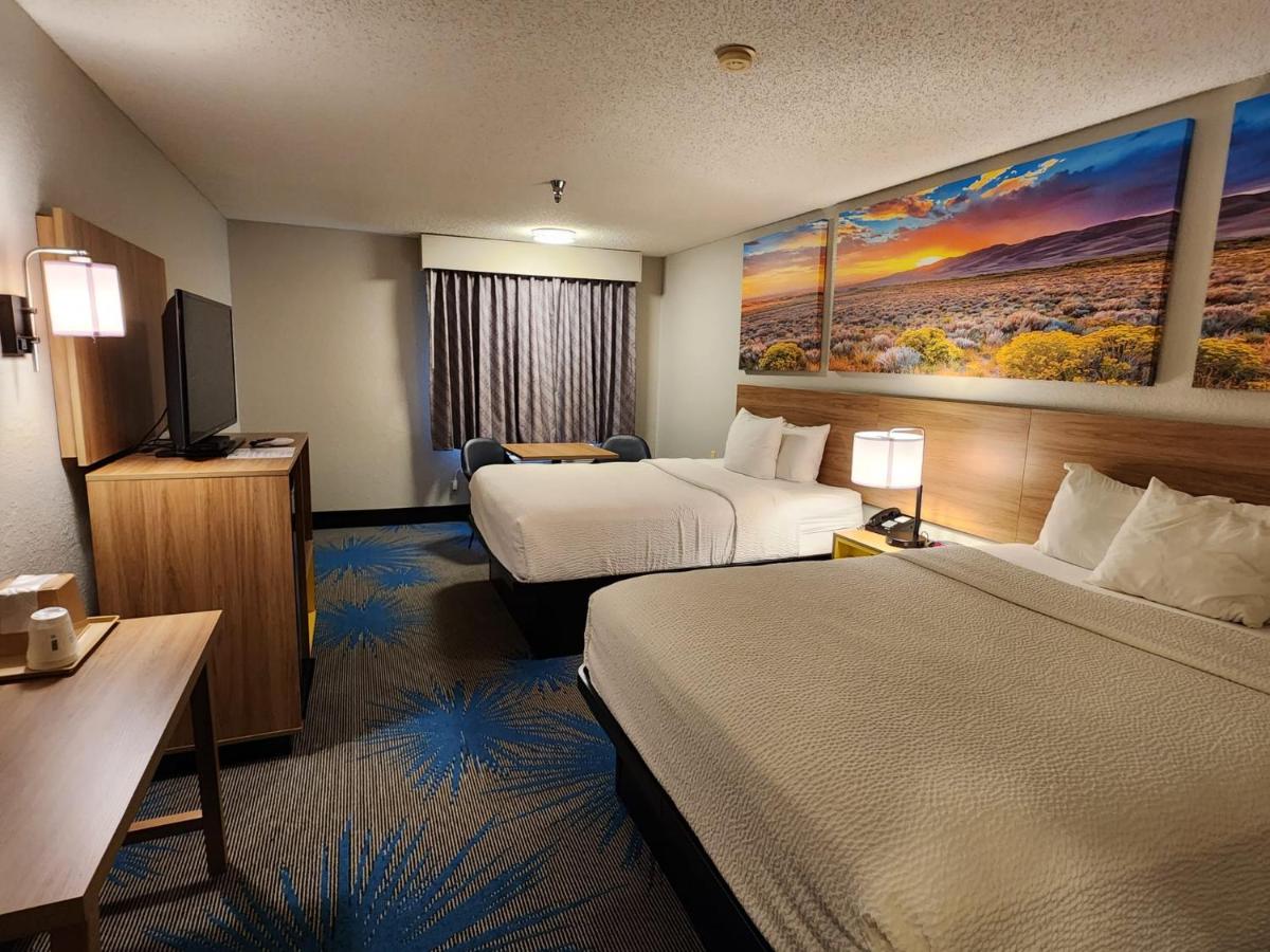Queen Room with Two Queen Beds - Non-Smoking at Days Inn by Wyndham Tucumcari