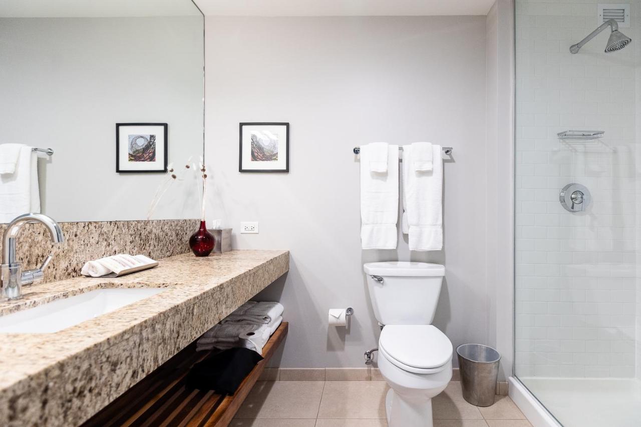 | I Hotel and Conference Center - Champaign
