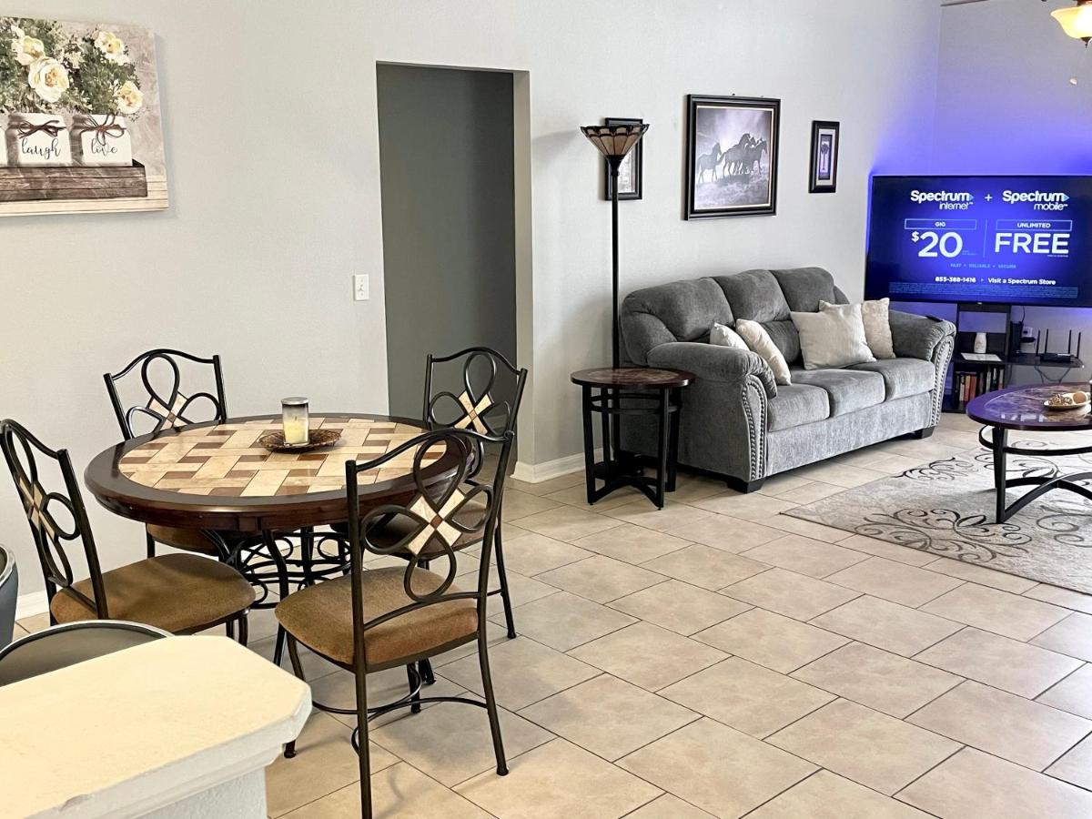 | Fabulous 4 Bedrooms Villa 3 Bath with Private Pool 15 Min to Disney