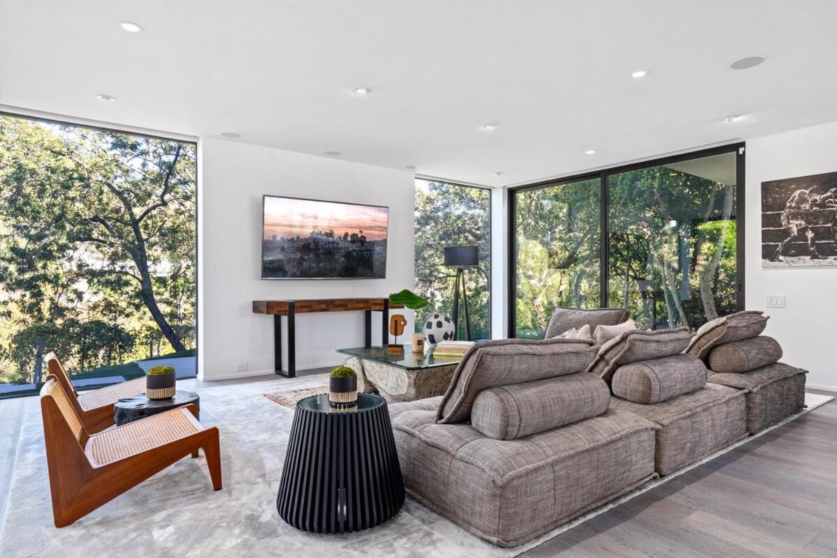  | Trousdale Tennis Modern Villa