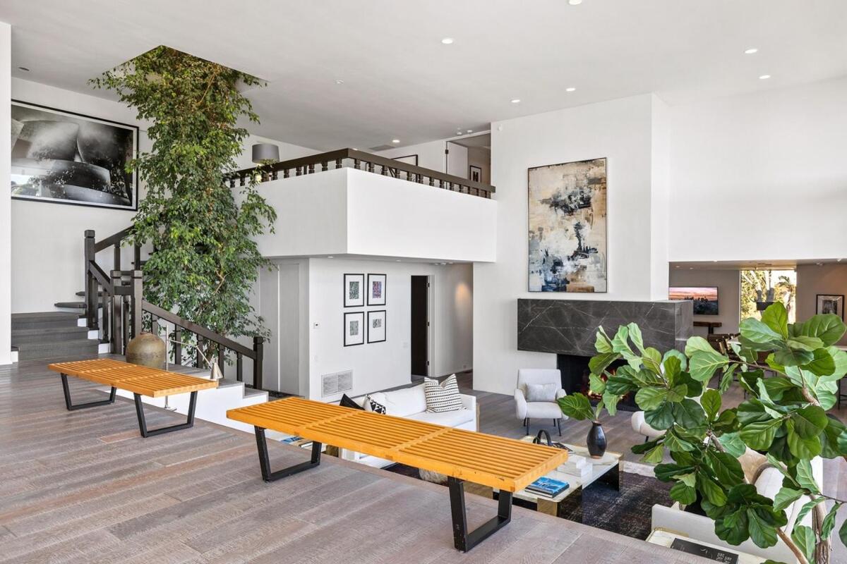  | Trousdale Tennis Modern Villa