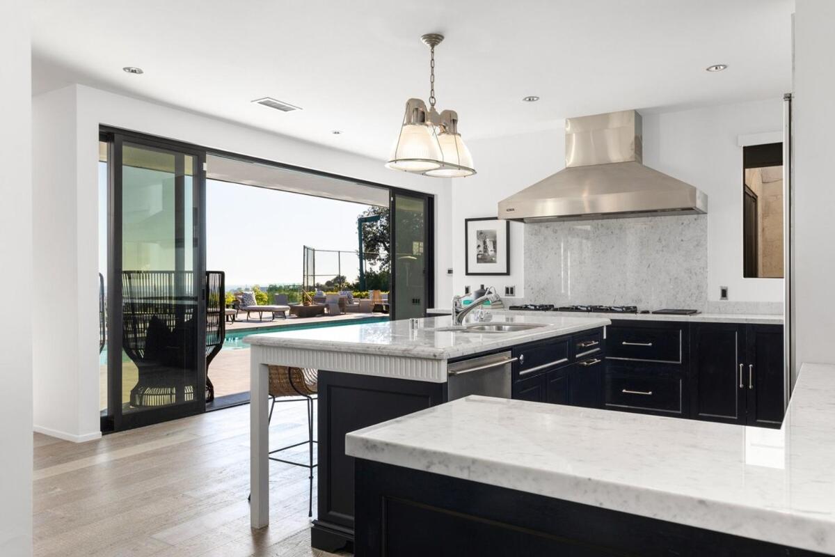  | Trousdale Tennis Modern Villa
