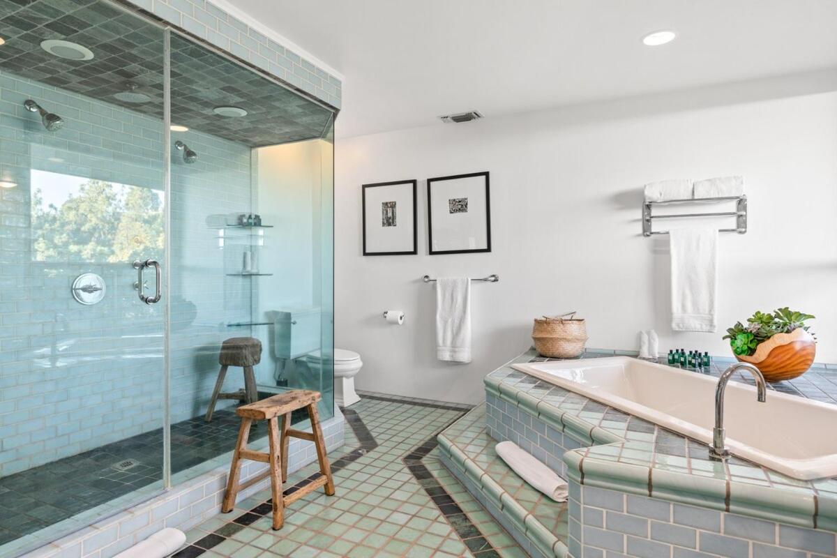  | Trousdale Tennis Modern Villa