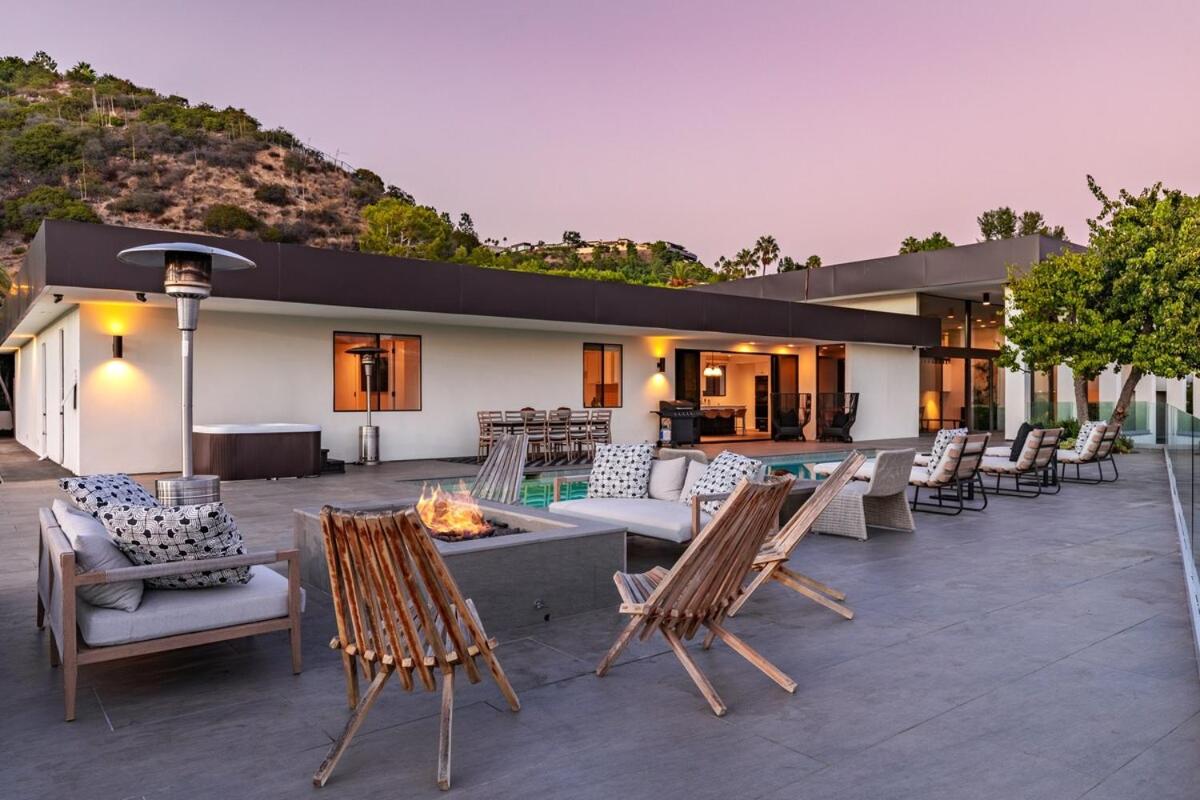  | Trousdale Tennis Modern Villa