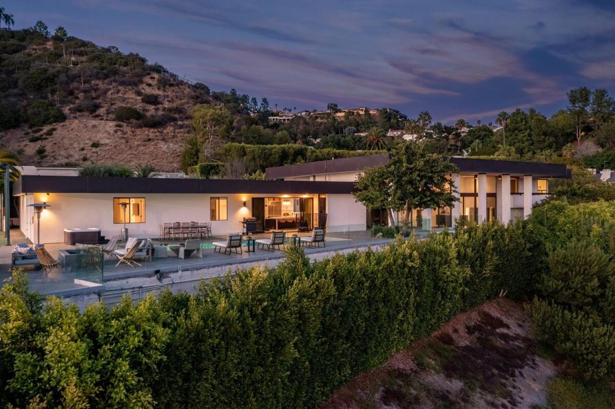  | Trousdale Tennis Modern Villa