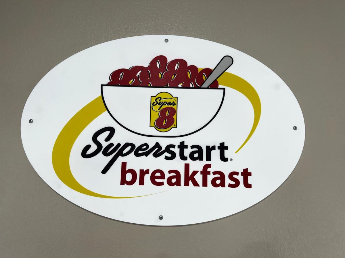 | Super 8 by Wyndham Cleveland TX