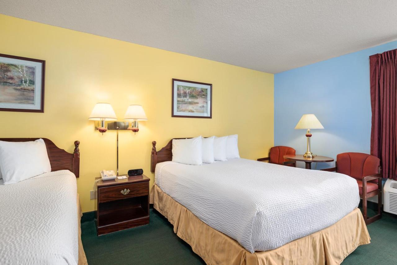 Double Room with Two Double Beds - Non-Smoking at Days Inn by Wyndham Battlefield Rd/Hwy 65
