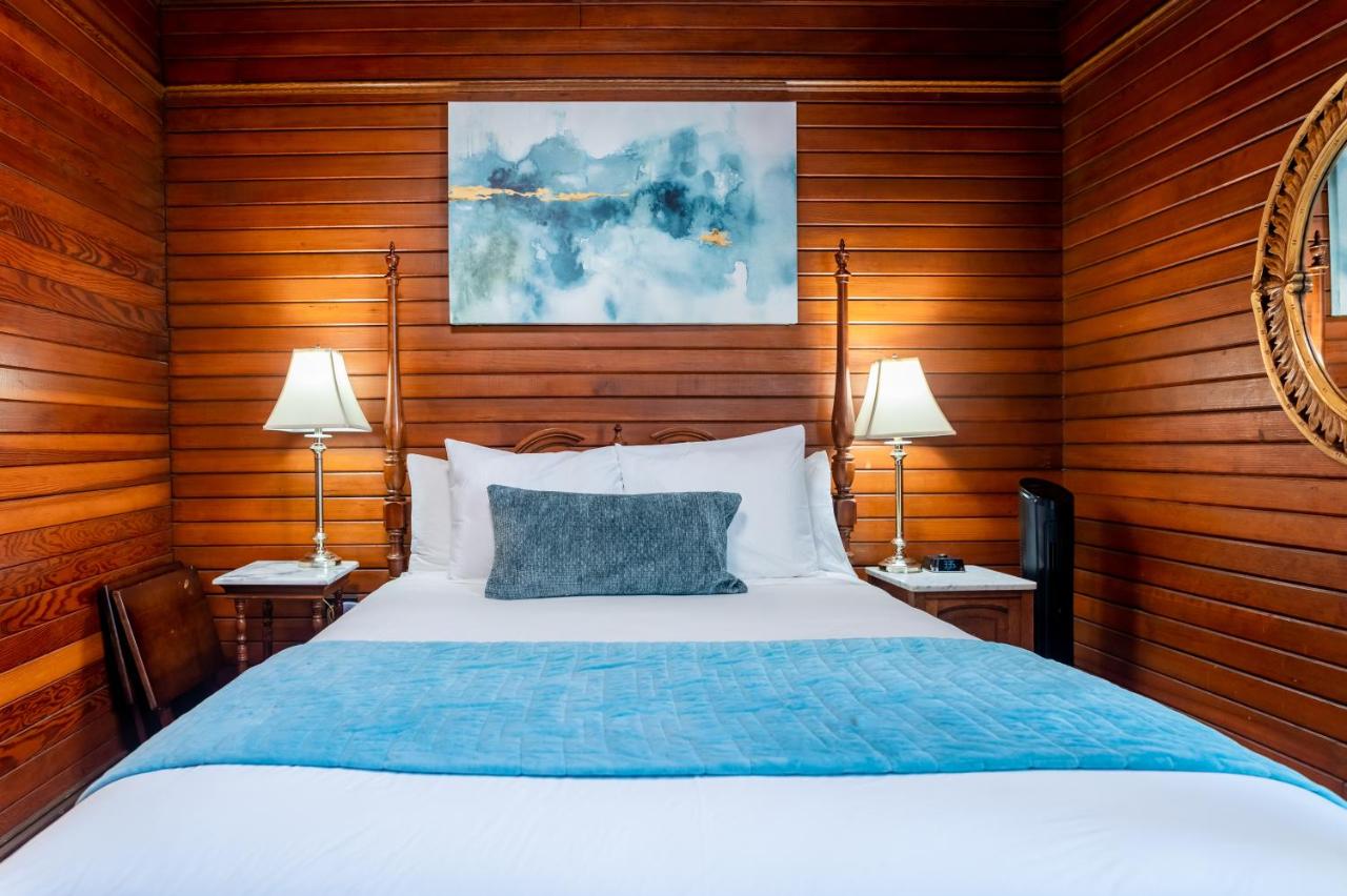  | Gilbert Inn