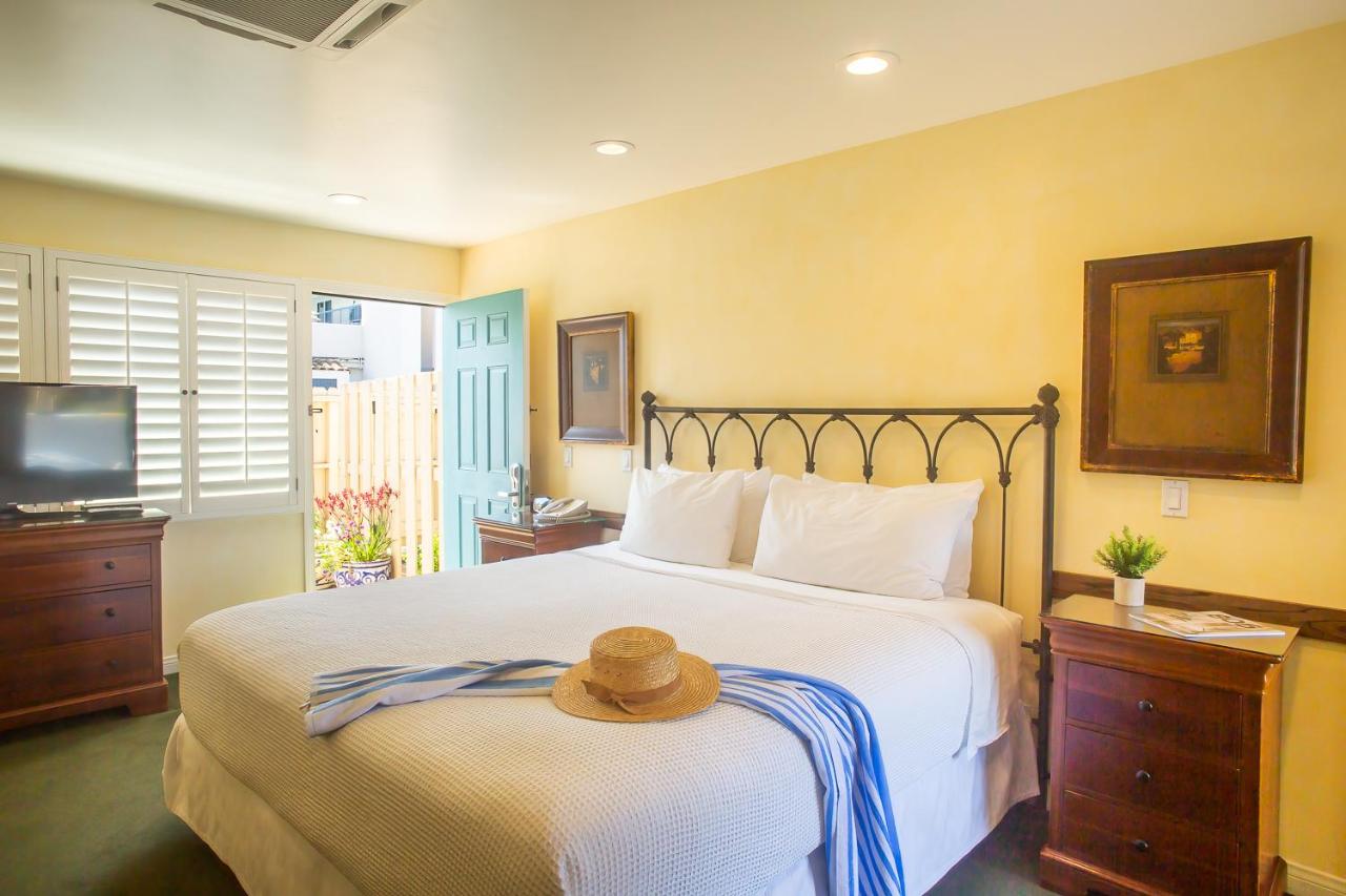  | Castillo Inn at the Beach