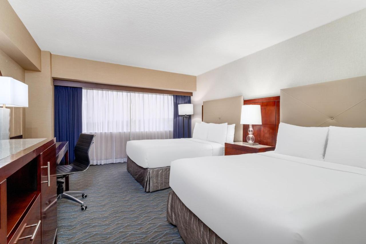 | Crowne Plaza Hotel Los Angeles Harbor, an IHG Hotel