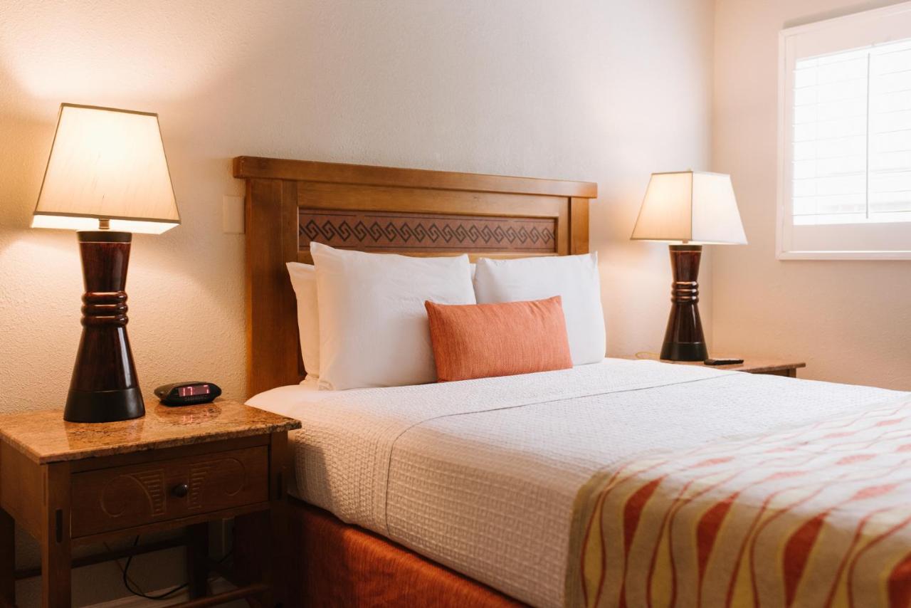 | Alamo Inn and Suites - Convention Center