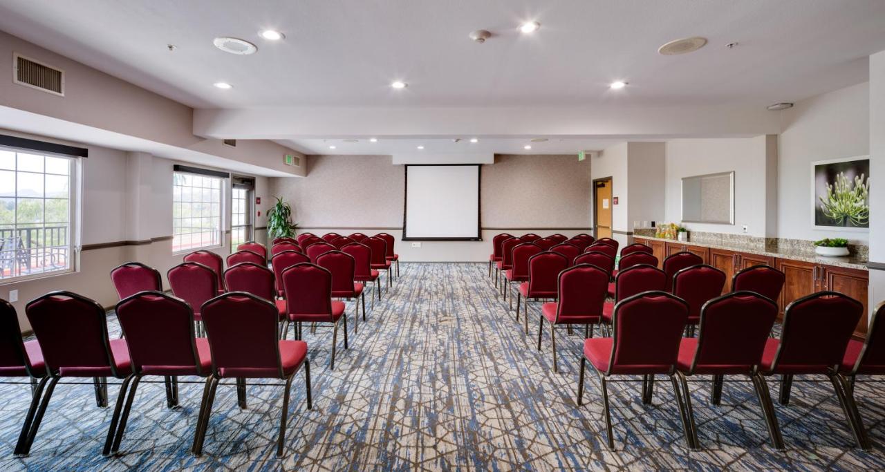 | Ayres Suites Mission Viejo